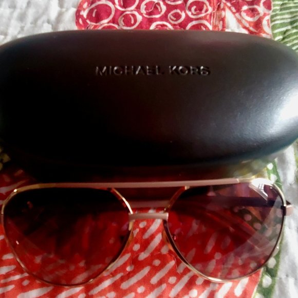 Authentic Michael Kors Sunglasses (Unisex) - Picture 3 of 3